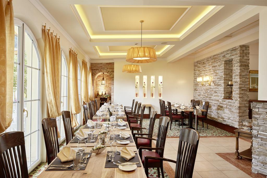Hotel Barbarahof 4 Stars Superior - Including Summer Card - Adults Only From 14 Years קפרון מראה חיצוני תמונה