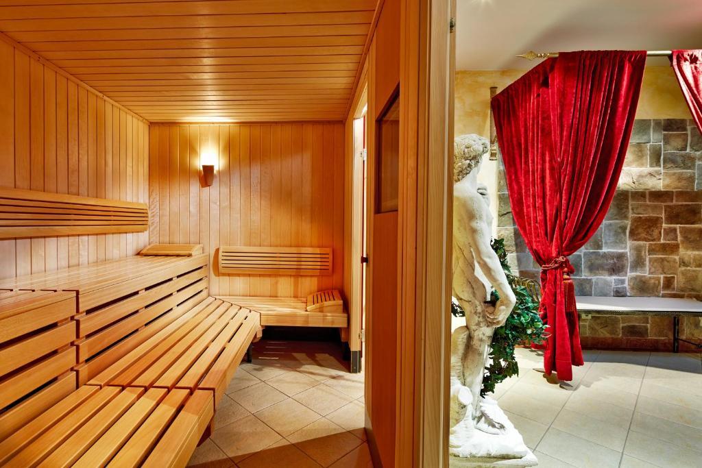 Hotel Barbarahof 4 Stars Superior - Including Summer Card - Adults Only From 14 Years קפרון מראה חיצוני תמונה